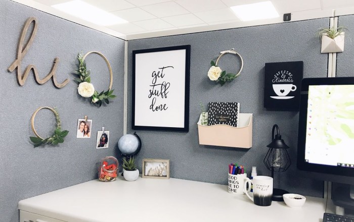 How to decorate an office cubicle