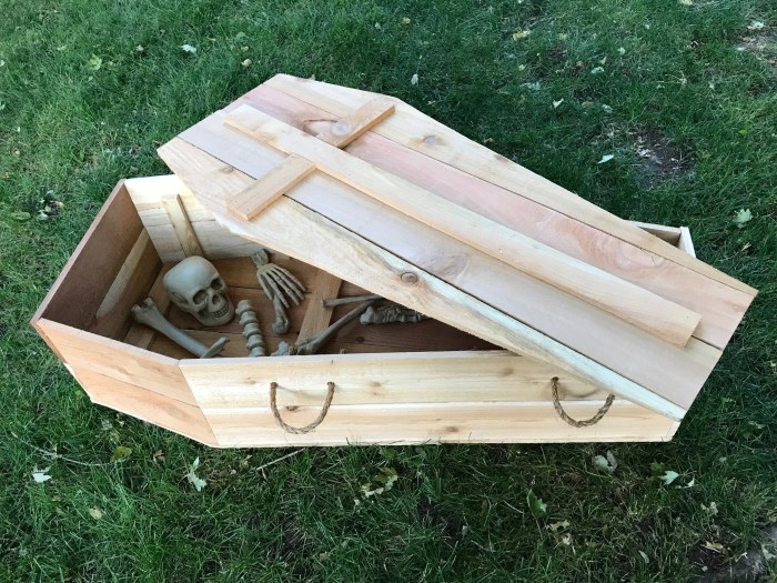 How to make a coffin decoration